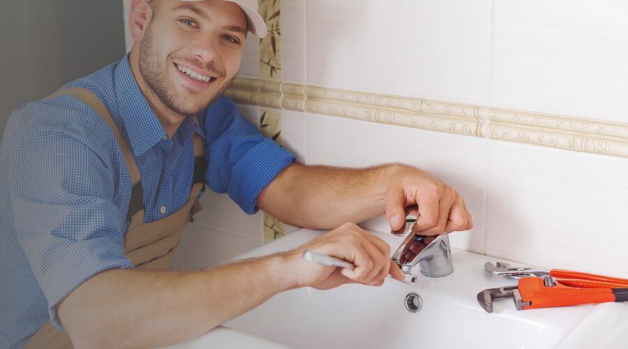Handle or spout repair in Lake Placid, FL